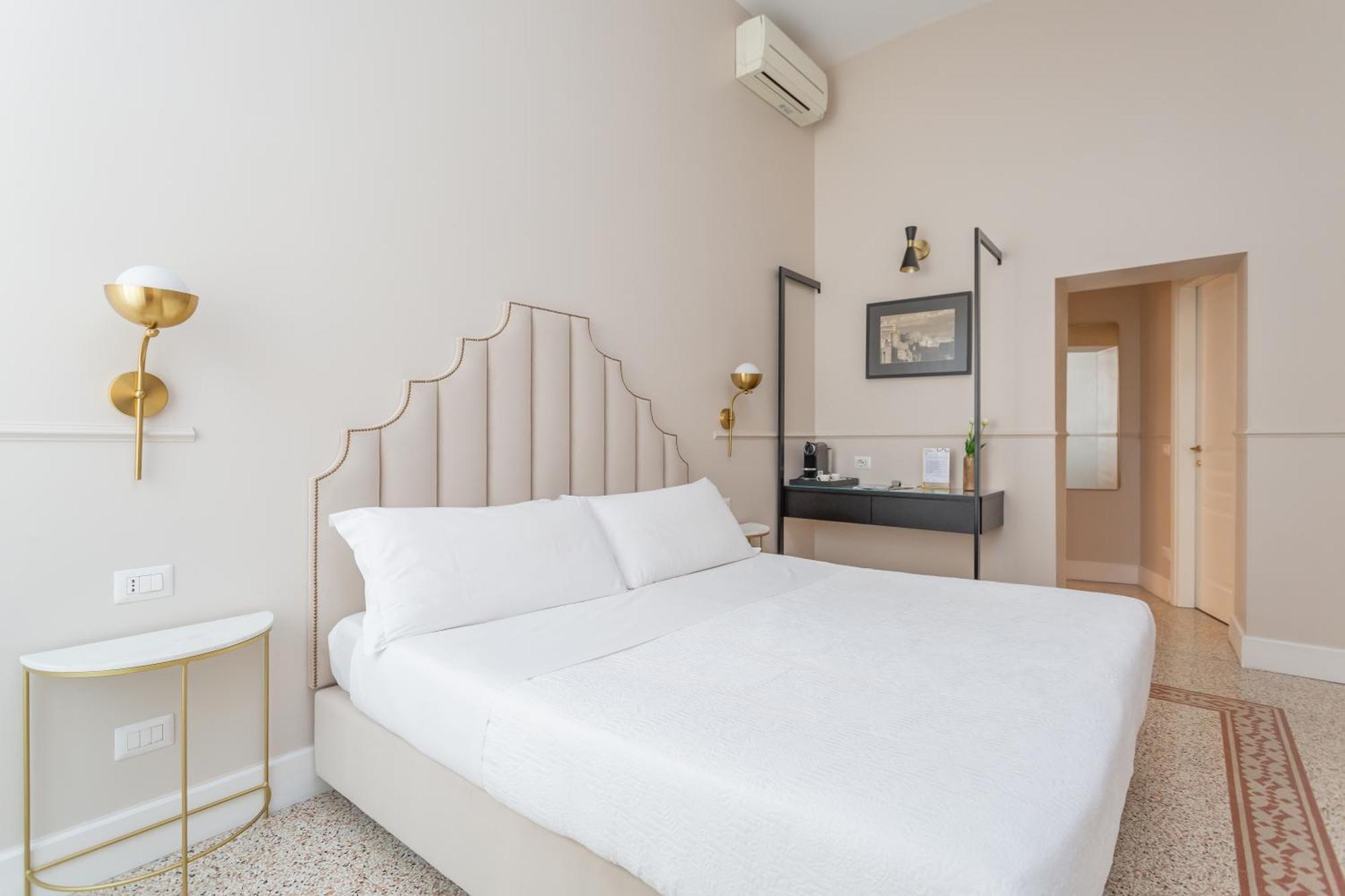 Daplace - La Mongolfiera Rooms In Navona Рим Екстериор снимка